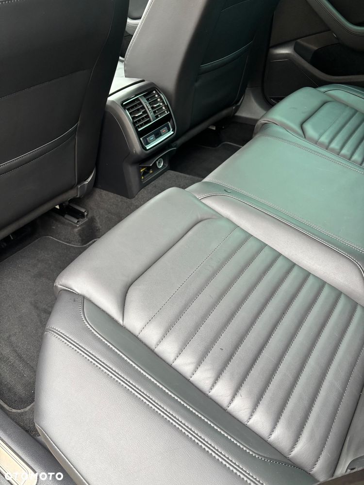 Volkswagen Passat 2.0 TDI EVO Elegance - 24