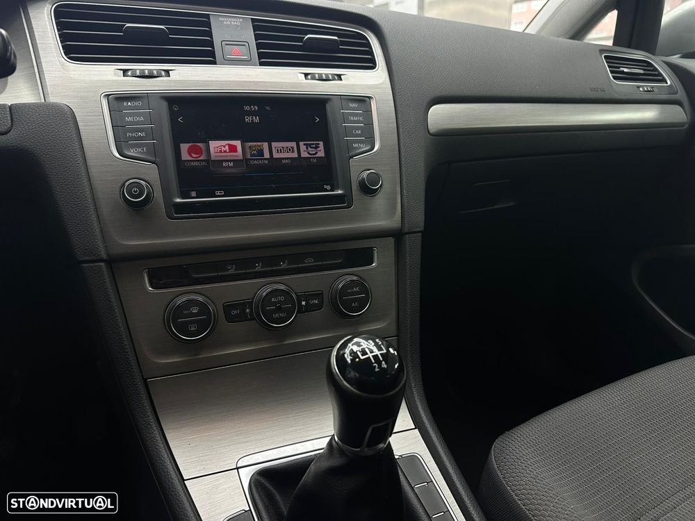 VW Golf 1.6 TDi GPS Edition - 27