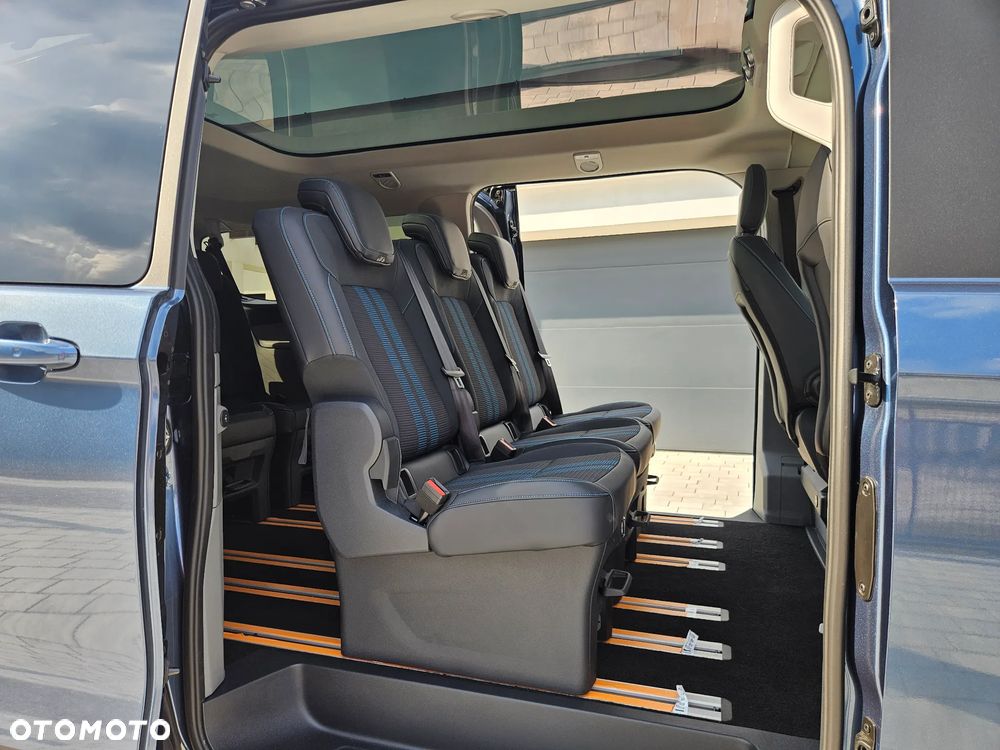 Ford Tourneo Custom - 20