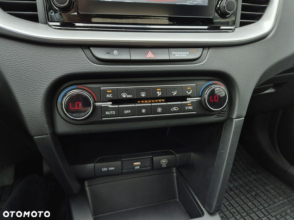 Kia XCeed 1.5 T-GDI M - 28