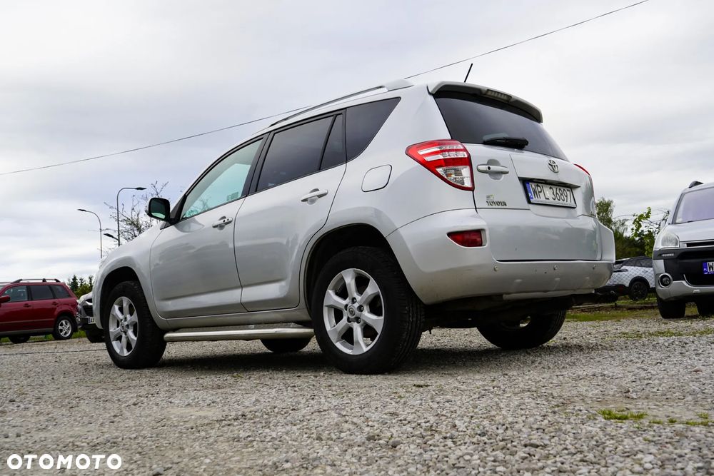 Toyota RAV4 2.0 VVT-i Premium - 10