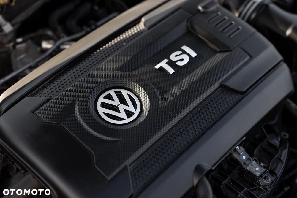 Volkswagen Golf - 36