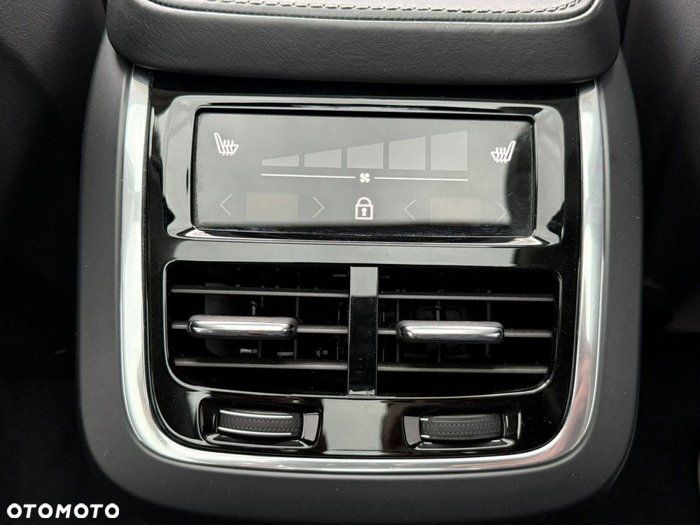 Volvo XC 90 - 26