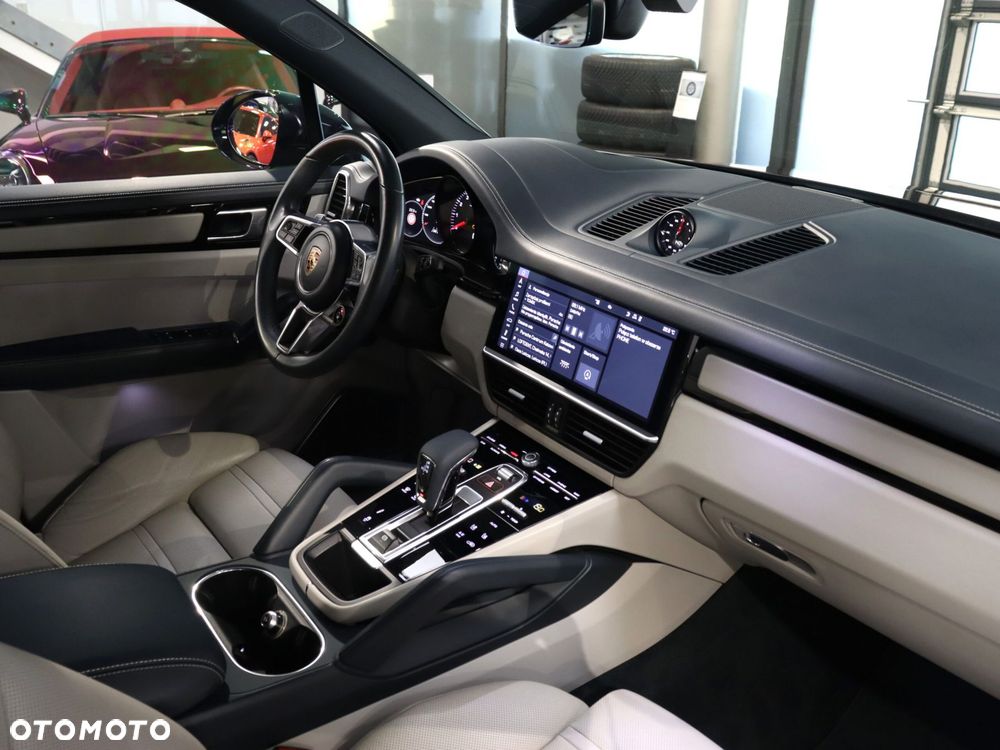 Porsche Cayenne S - 17