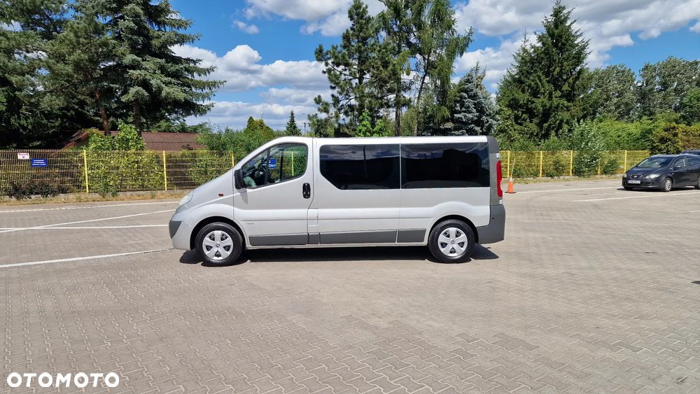 Opel Vivaro L2H1 2.9t - 9