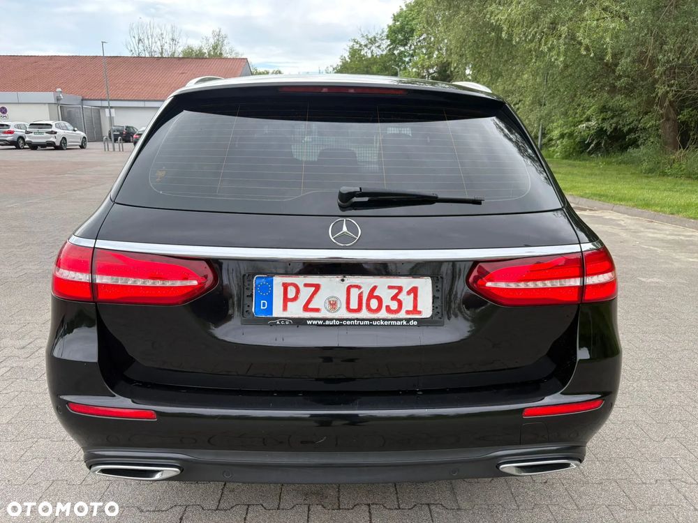 Mercedes-Benz Klasa E 220 d Business Edition 9G-TRONIC - 2