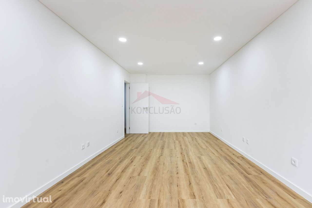 "T3 totalmente remodelado com vista rio e estacionamento - Póvoa de... - Grande imagem: 4/25