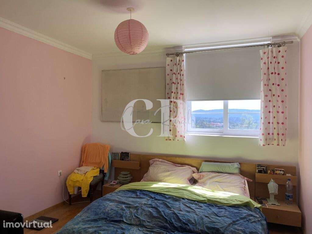 Moradia Geminada Renovada de 3 Quartos em Vila Nova de Poiares - Grande imagem: 4/37