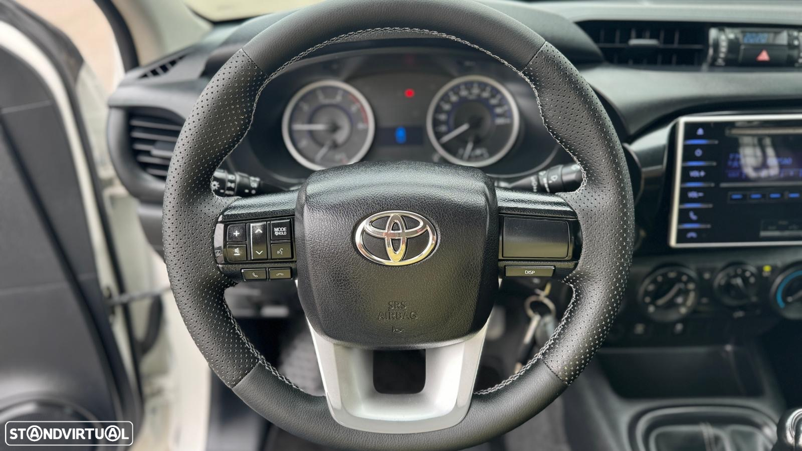 Toyota Hilux 2.4 D-4D 4X4 - 10