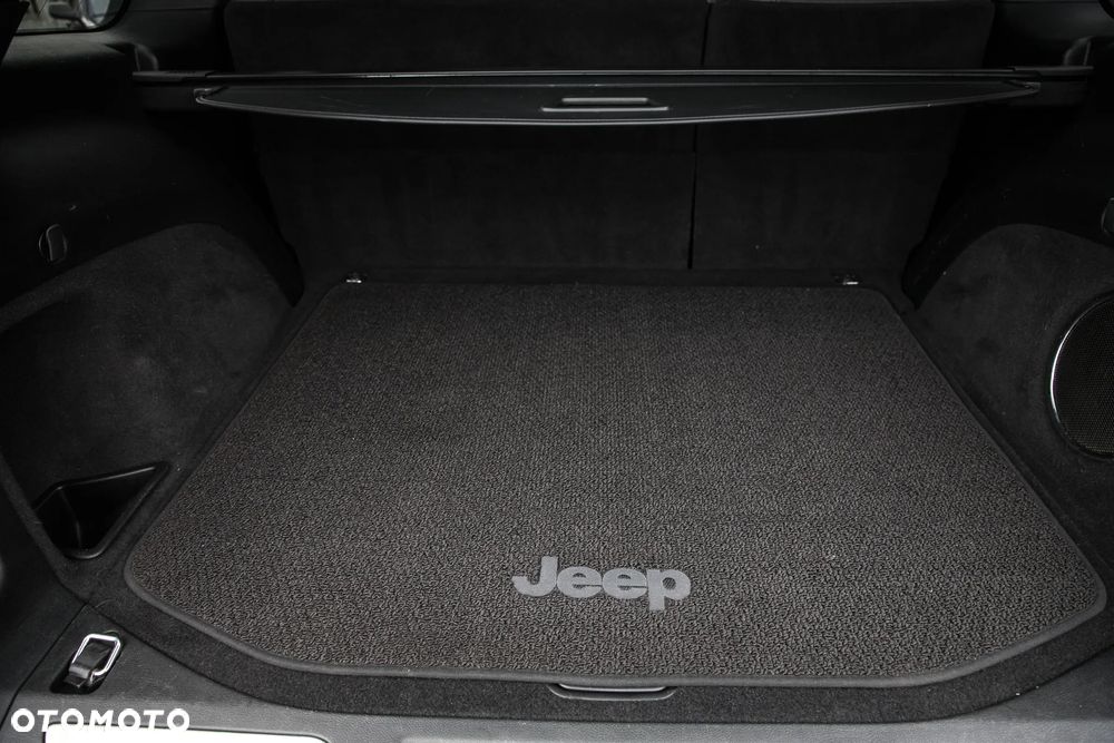 Jeep Grand Cherokee 3.0 CRD Summit - 38