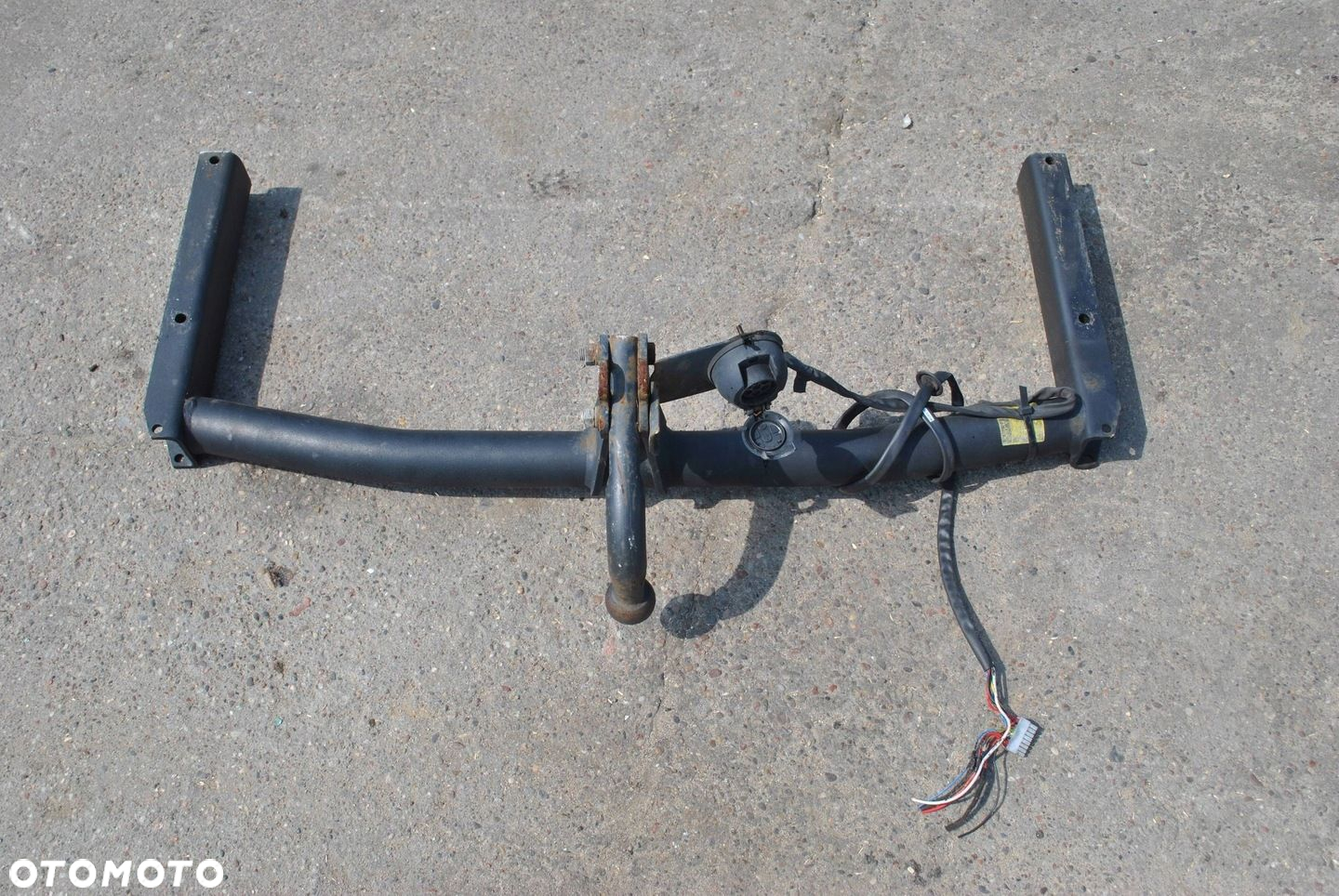 HAK HOLOWNICZY AUDI A4 B6 B7 COMBI - 2