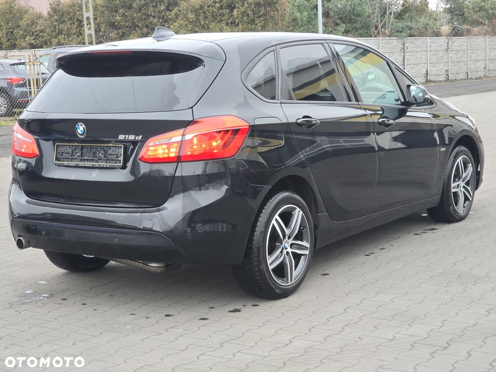 BMW Seria 2 216d Sport Line - 4