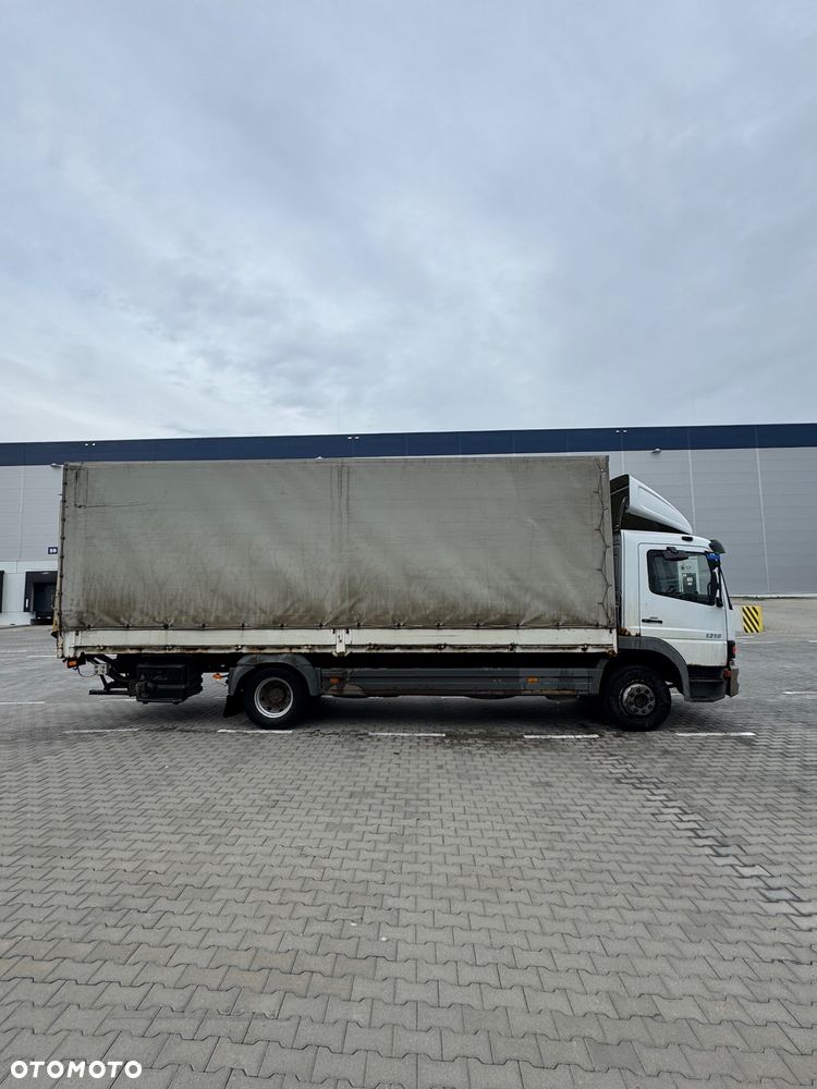Mercedes-Benz 1218 - 7