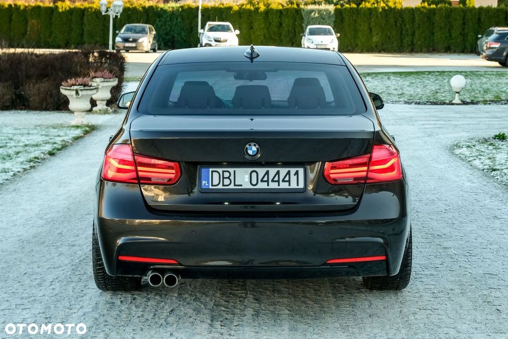 BMW Seria 3 320d xDrive Luxury Line - 7