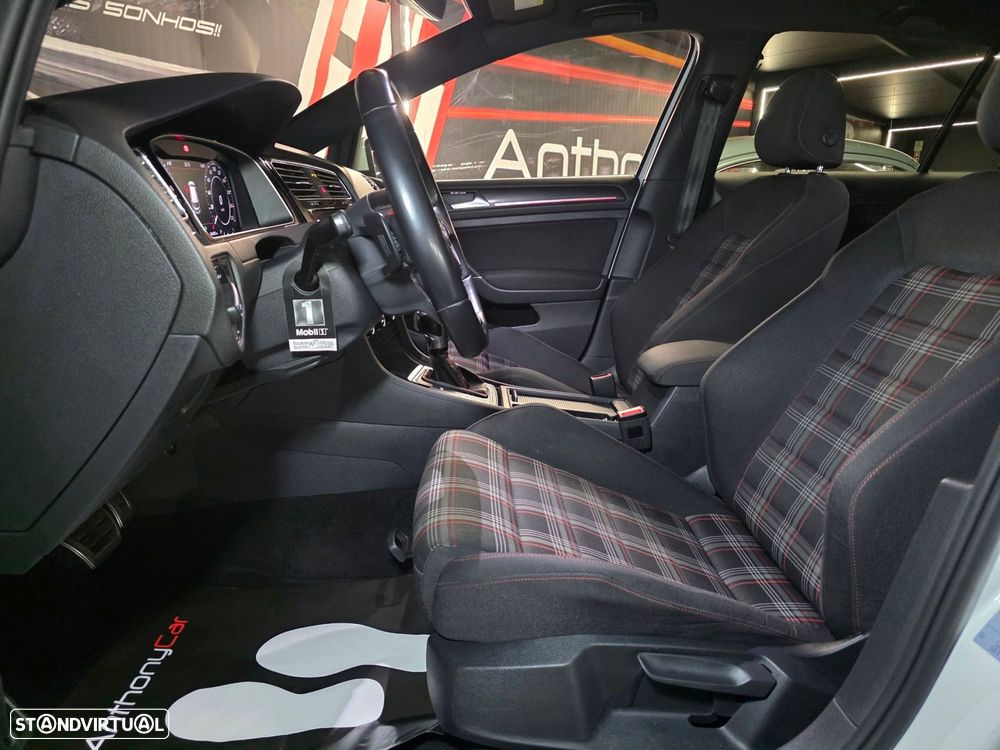 VW Golf 2.0 TSI GTI DSG Performance - 13