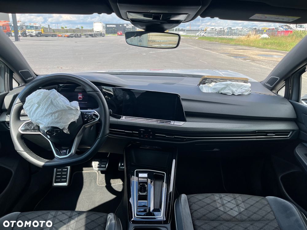 Volkswagen Golf 1.5 eTSI OPF DSG R-Line - 15