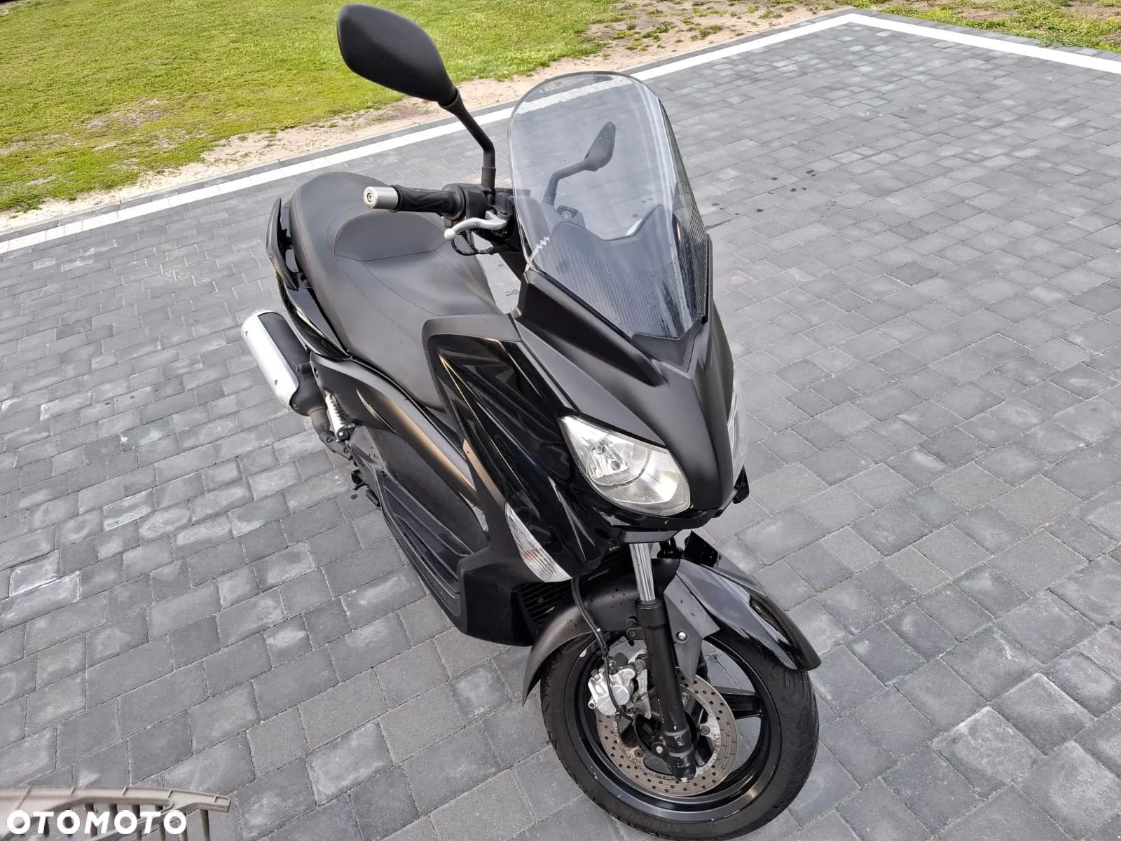 Yamaha V-MAX - 1