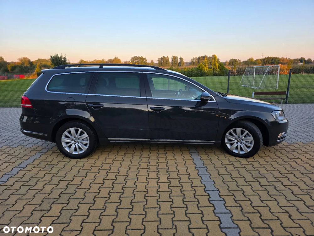 Volkswagen Passat 1.6 TDI Comfortline - 4