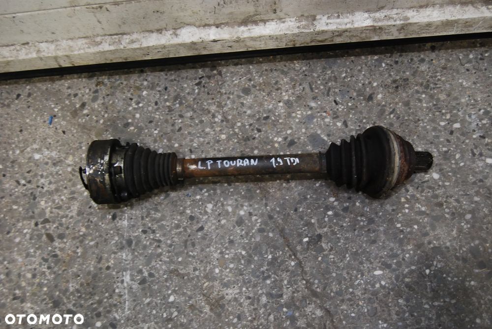 PÓŁOŚ LEWY PRZÓD PRZEDNIA KRÓTKA VW TOURAN I 2.0 TDI CADDY 1.9 TDI SEAT ALTEA AUDI A3 8P - 5