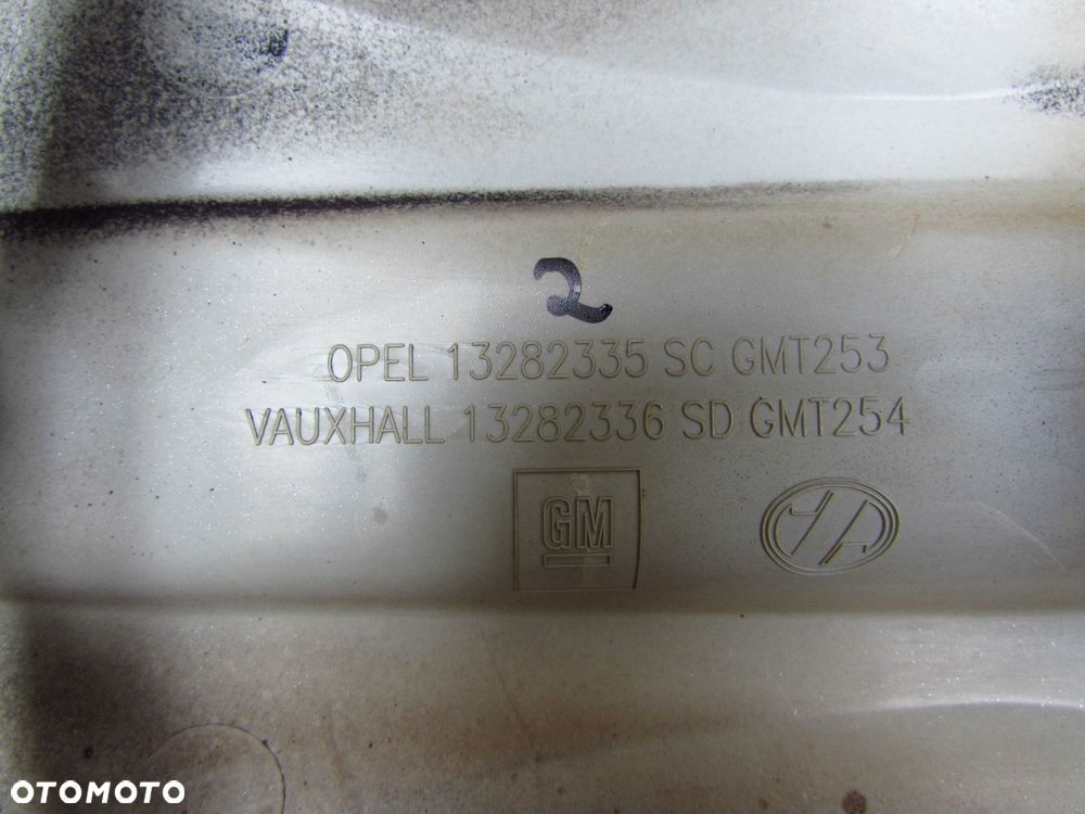 OPEL ASTRA H  KOLPAK STRUKTURALNY DEKIELEK ORYGIANALNY FELGI 16" 13282335 5X120 - 6
