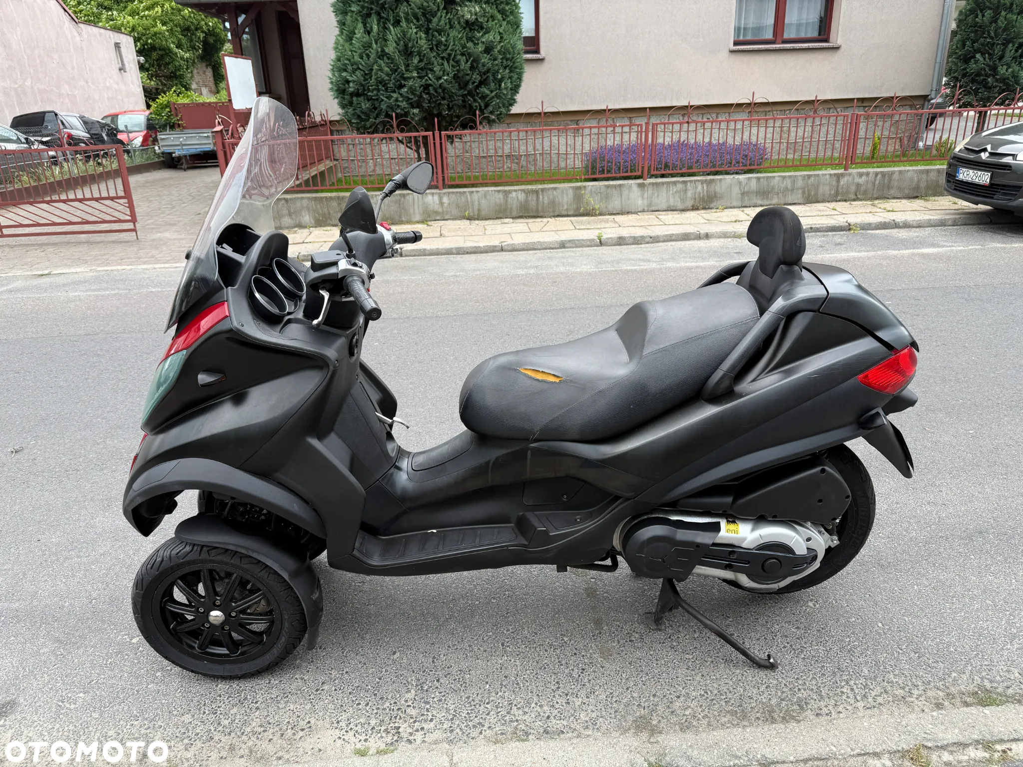 Piaggio MP-3 - 8