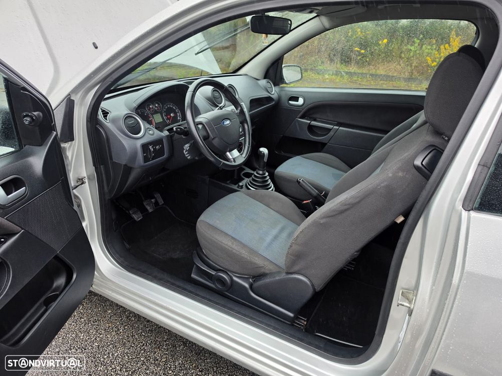 Ford Fiesta 1.4 TDCI - 7
