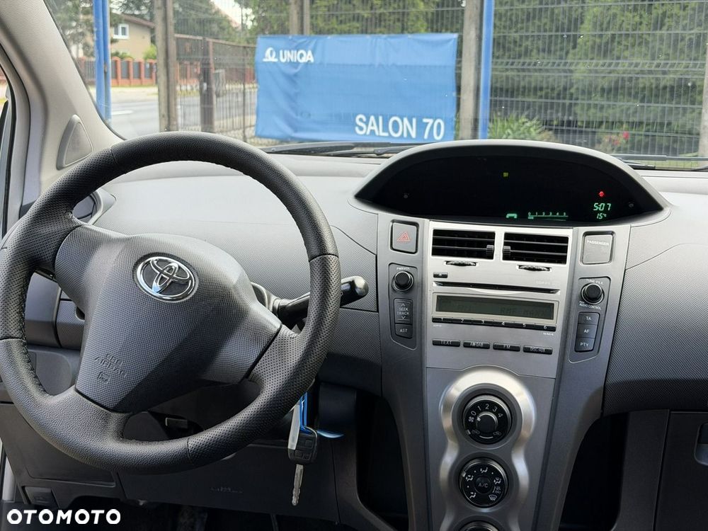 Toyota Yaris - 19