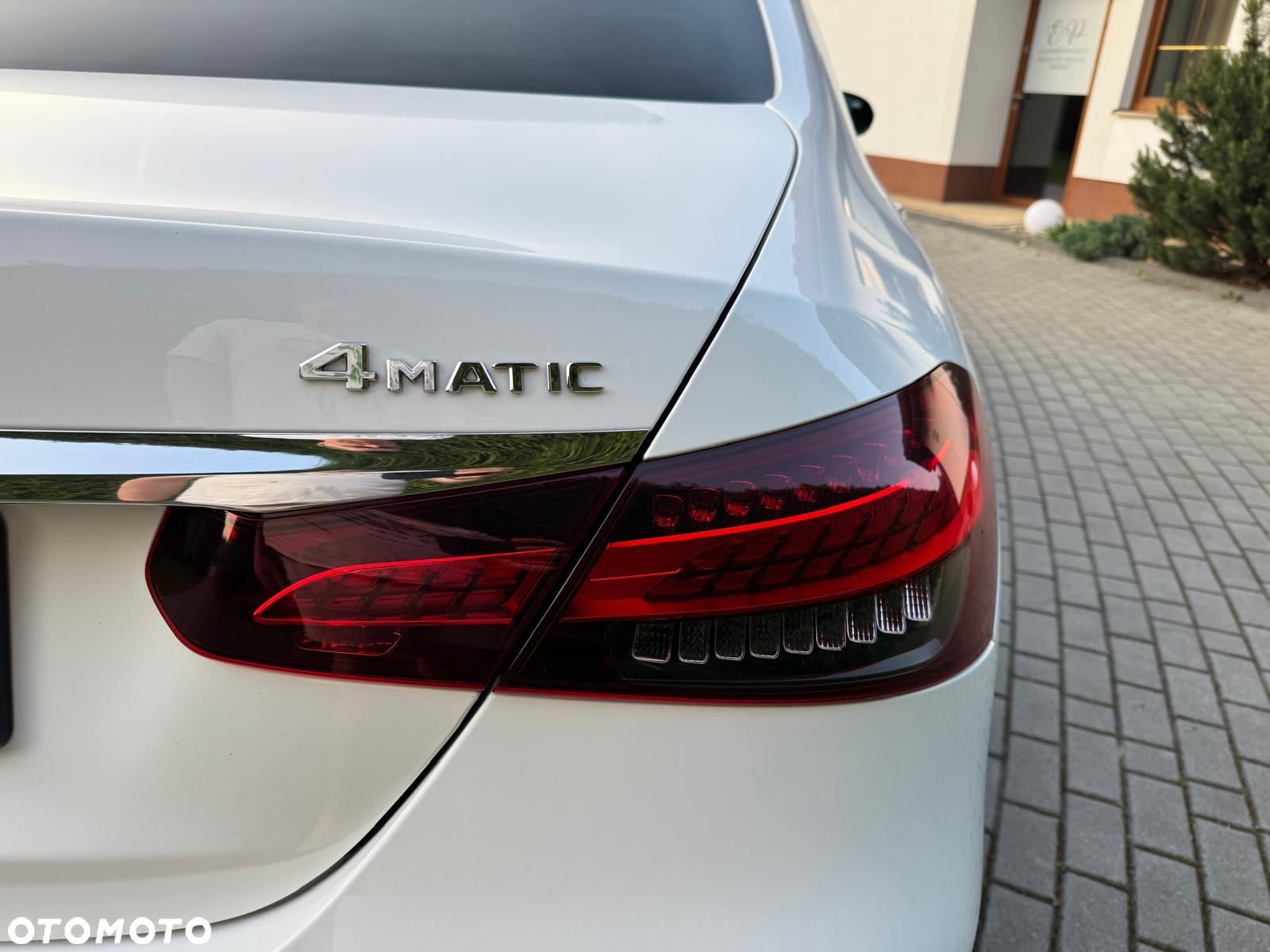 Mercedes-Benz Klasa E 220 d Coupe 4-Matic AMG - 26