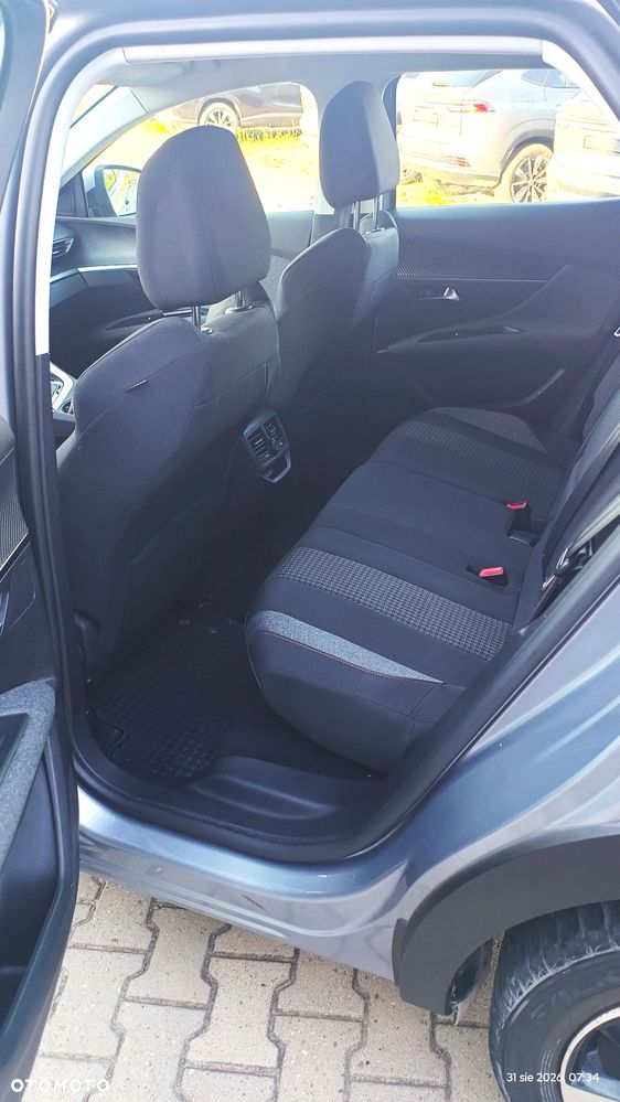 Peugeot 3008 1.2 PureTech Active S&S - 16