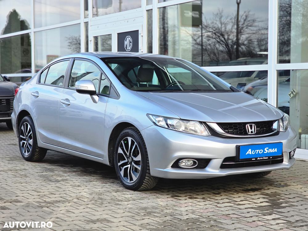 Honda Civic 1.8 i-VTEC MT Elegance Winter Pack - 2