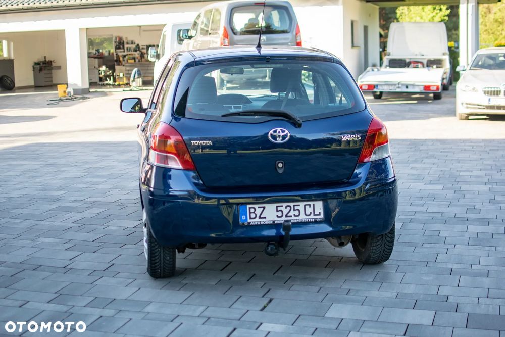 Toyota Yaris - 18