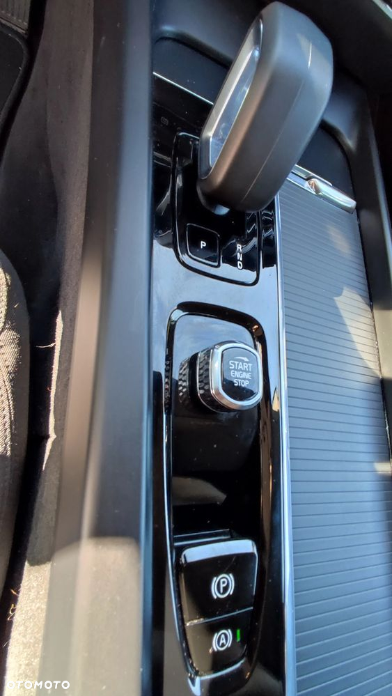 Volvo V60 B4 D Core - 27