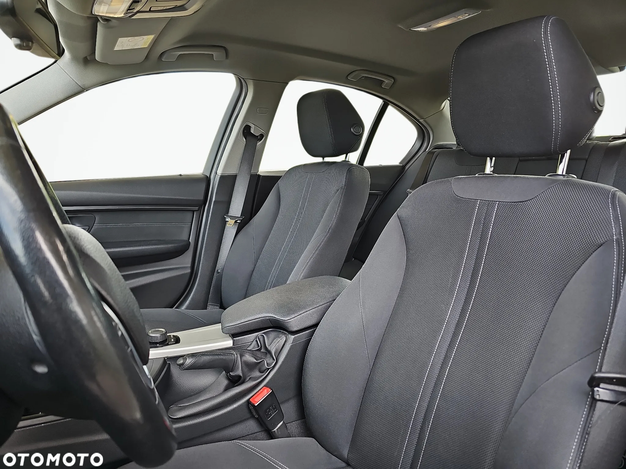 BMW Seria 3 318d Advantage - 13