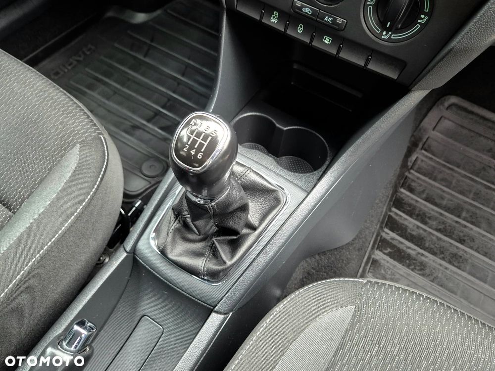 Skoda RAPID 1.2 TSI Ambition - 19