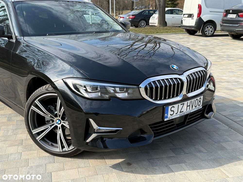 BMW Seria 3 320d xDrive Edition Luxury Line Purity - 35