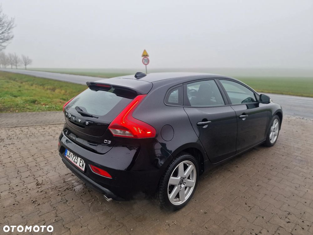 Volvo V40 D3 Geartronic Momentum - 12