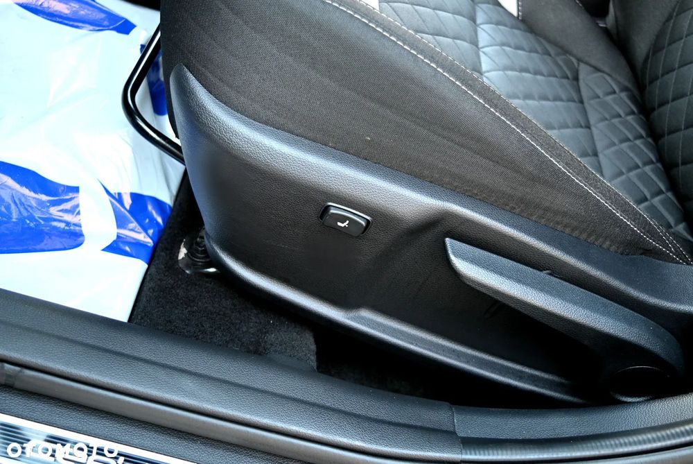 Kia Ceed 1.6 CRDi SCR GT-Line - 22