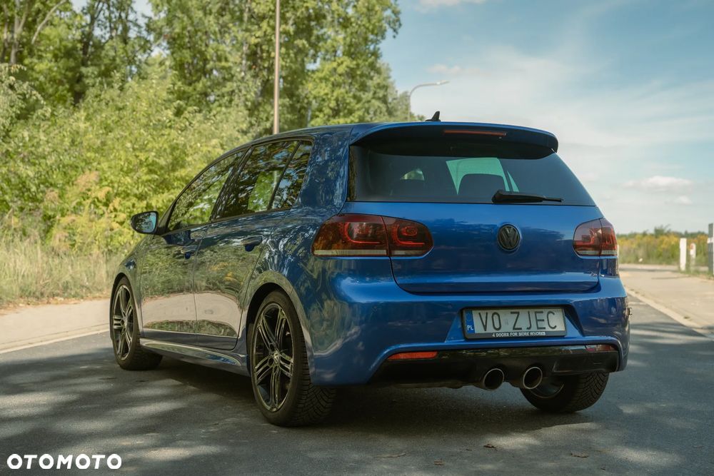 Volkswagen Golf - 2
