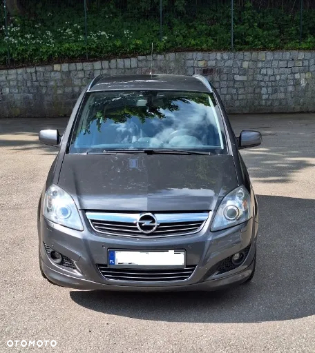 Opel Zafira - 2