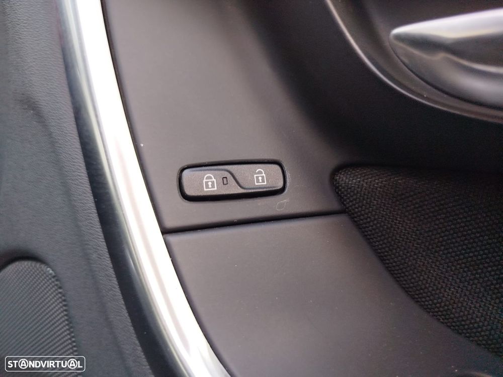 Volvo V60 1.6 D2 Drive Summum Start/Stop - 18