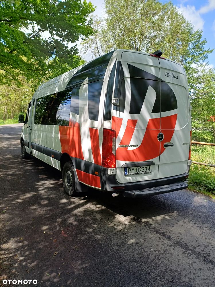 Mercedes-Benz Sprinter - 14