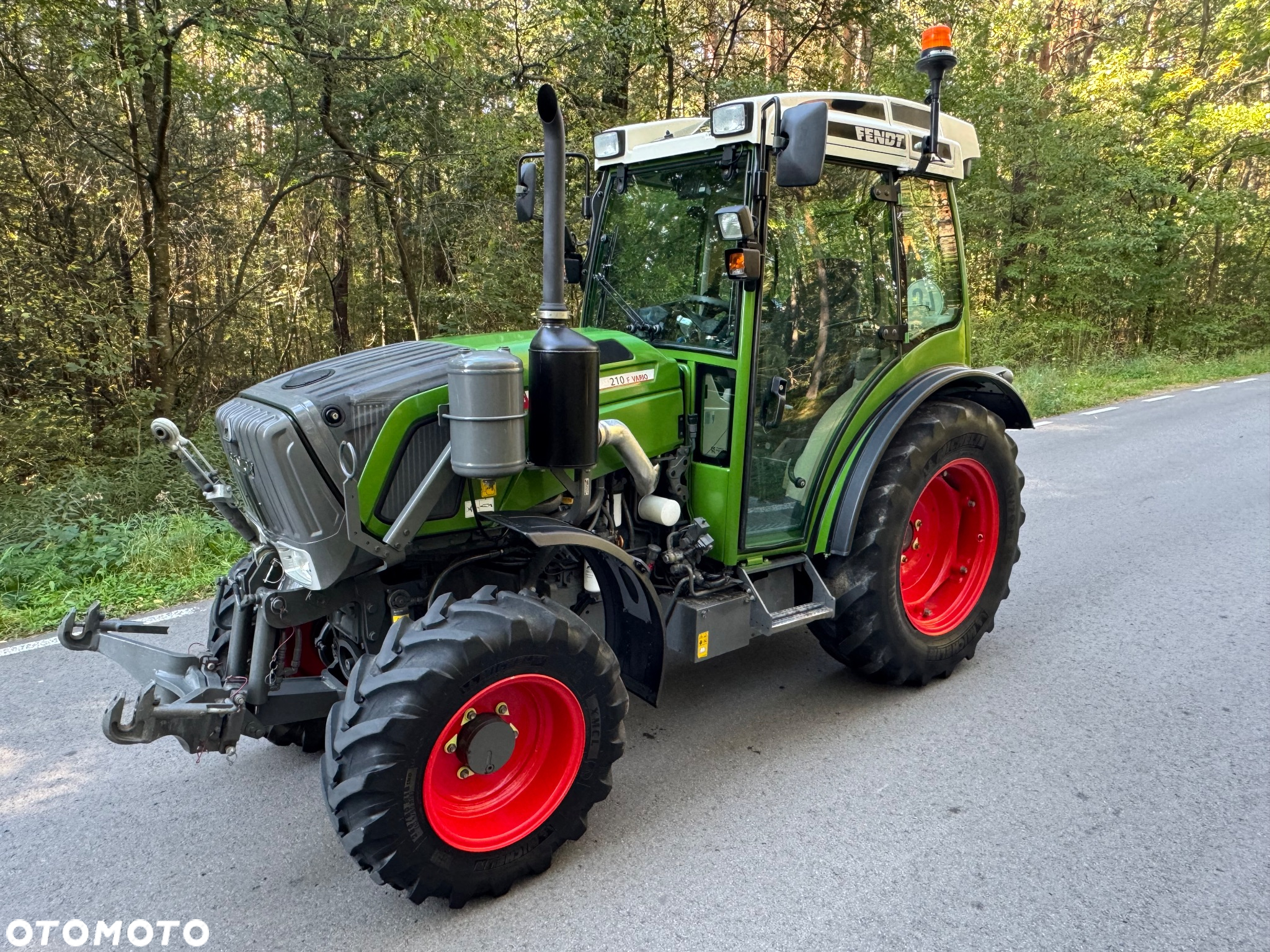 Fendt 210 F Sadowniczy 4x4 Sadownik Super Stan - 2