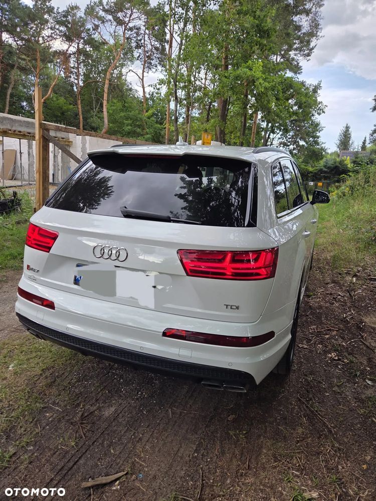 Audi SQ7 - 7