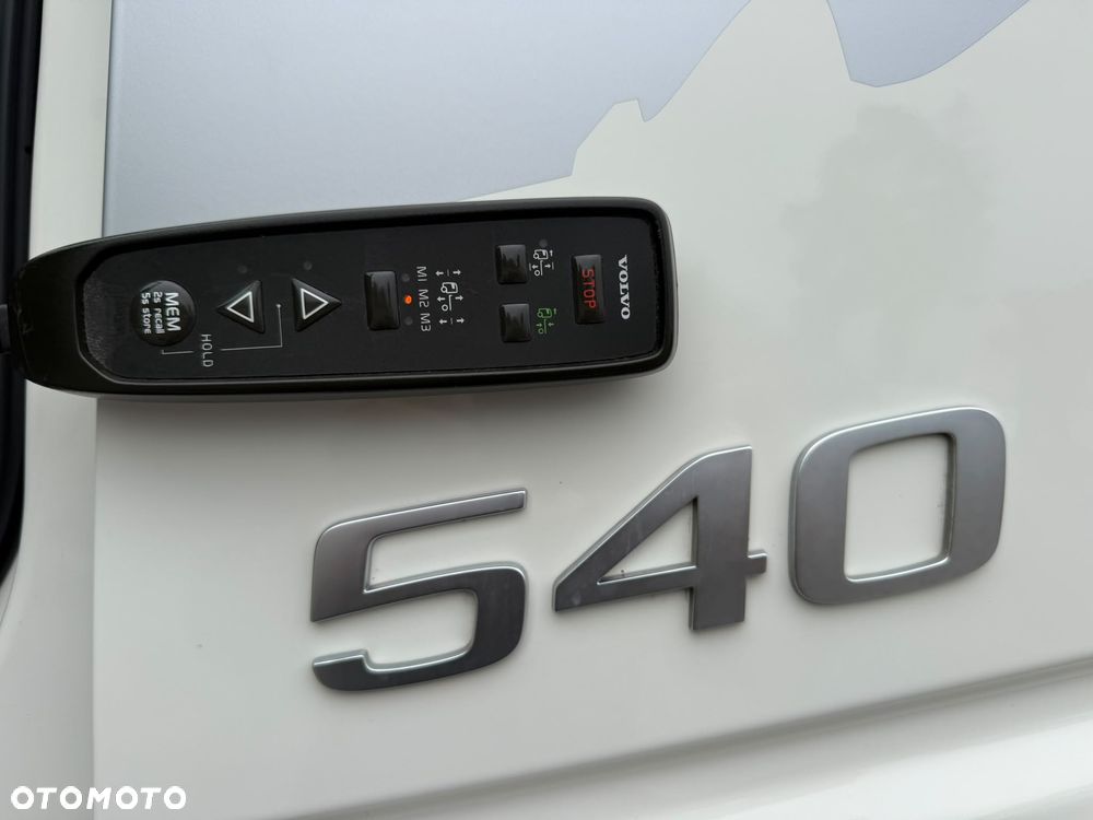 Volvo FH 540 /RETARDER/PODUSZKA P+T/SKÓRY/NAVI/FULL LED/ON 1420 L - 24