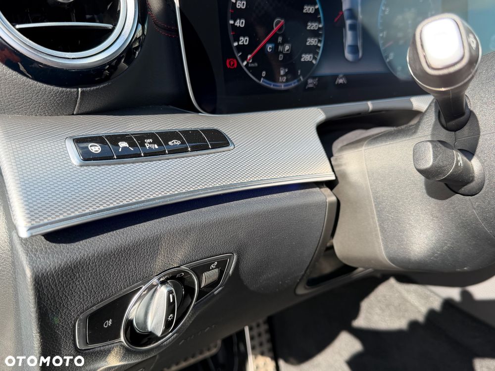 Mercedes-Benz Klasa E AMG 53 4-Matic+ - 24