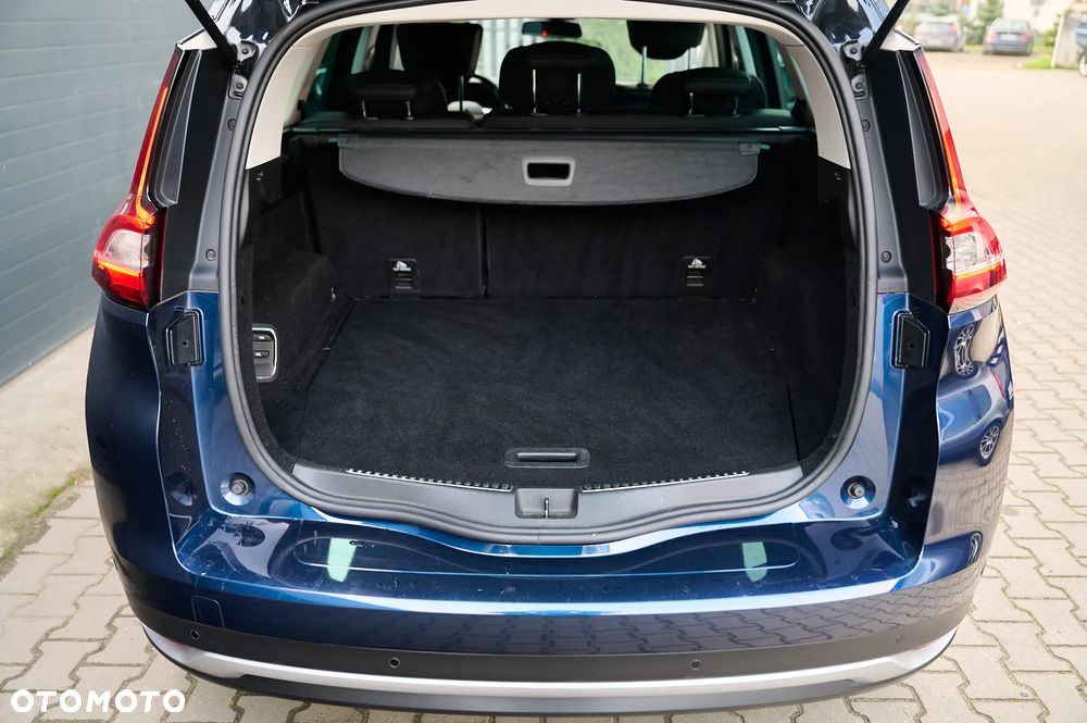 Renault Grand Scenic - 21