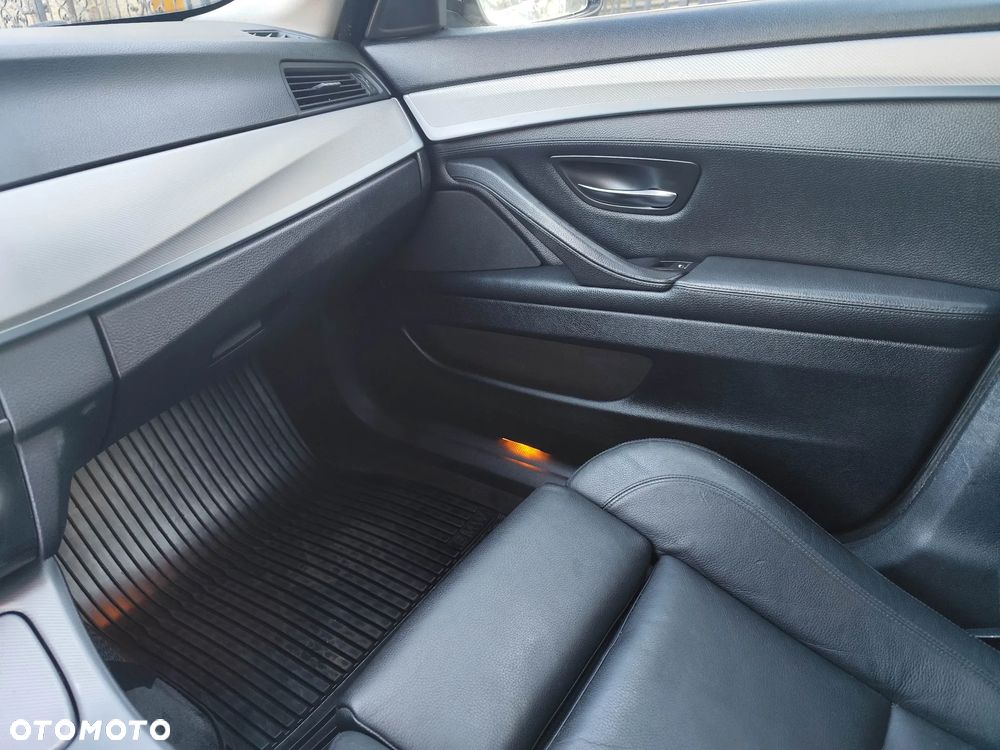 BMW Seria 5 520d - 15