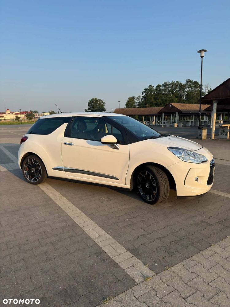 Citroën DS3 VTi 120 SoChic - 4
