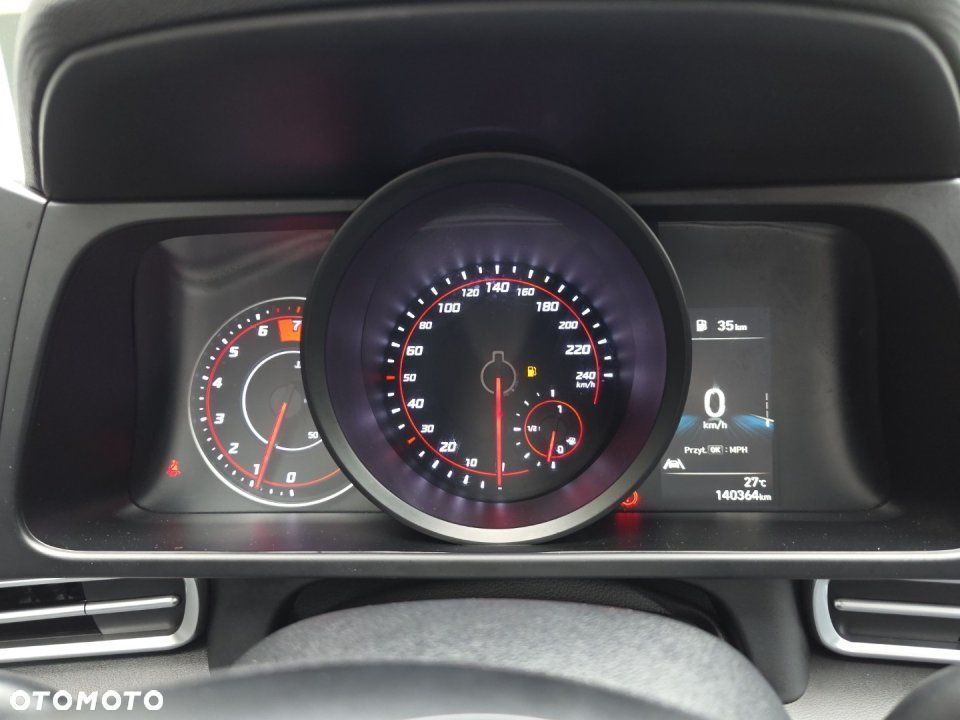 Hyundai Elantra - 15