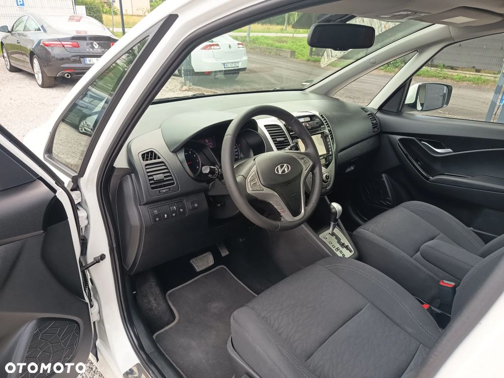 Hyundai ix20 1.6 Automatik Fifa World Cup Edition - 16